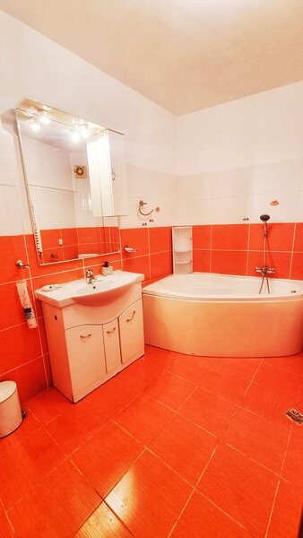 Mall Vitan, 8 min Metrou Dristor, 2 camere 70 mp, Centrala, Bloc 2012